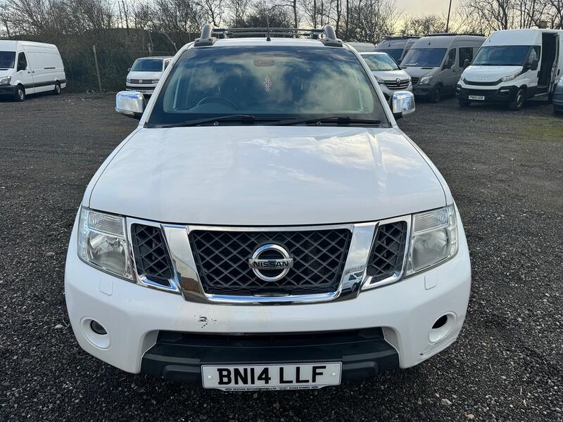 NISSAN NAVARA Tekna Double Cab Pickup. Leather. AC. Cruise. NO VAT. 2014