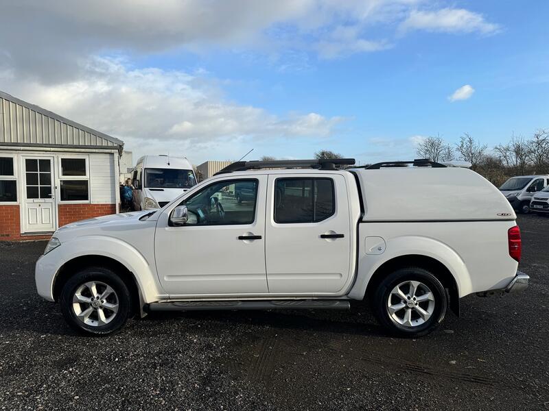 NISSAN NAVARA Tekna Double Cab Pickup. Leather. AC. Cruise. NO VAT. 2014