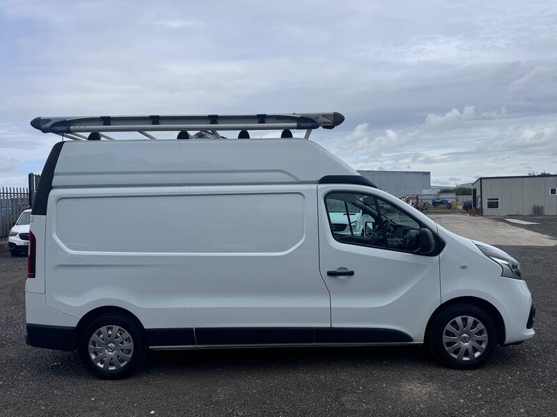 NISSAN NV300 1.6 dCi Acenta LWB High Roof Van. AC. Reverse Cam. FSH.  New engine 2021 (Nissan supplied and fitted 2017