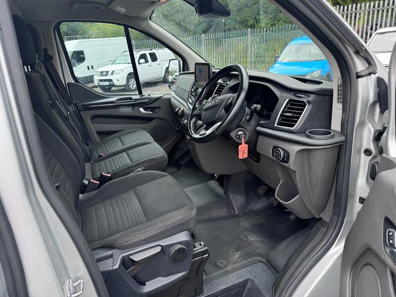 FORD TRANSIT CUSTOM 2.0 300 EcoBlue Limited. AC. Appleplay. Heated Seats. 2020