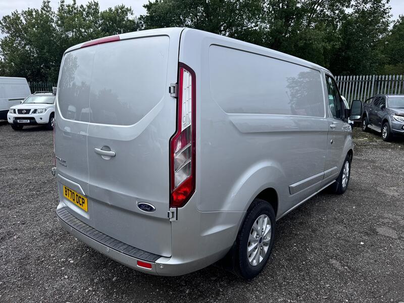 FORD TRANSIT CUSTOM 2.0 300 EcoBlue Limited. AC. Appleplay. Heated Seats. 2020