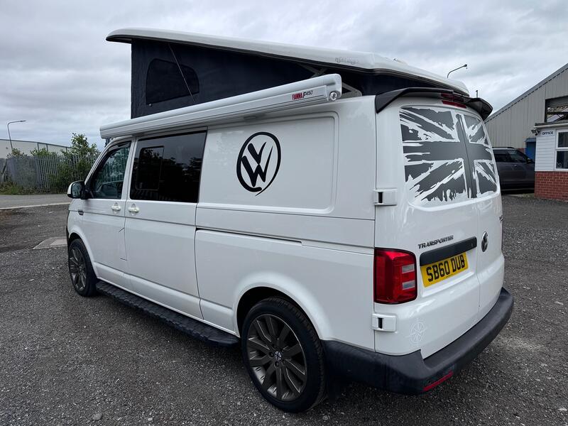 VOLKSWAGEN TRANSPORTER T6 2.0 TDI T30 BlueMotion Campervan. Poptop. Heater. Swivel Seat.  2016