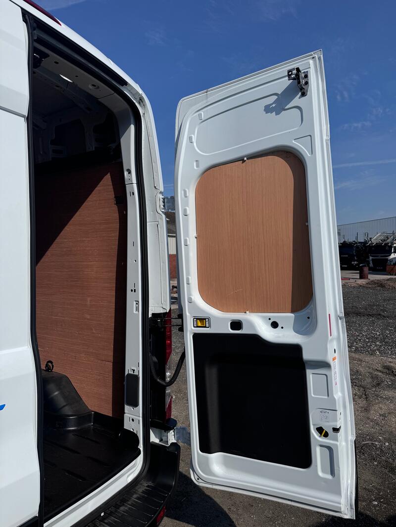 FORD TRANSIT Electric Trend Van 350 L3 68kwh Battery 135kwh / 184PS RWD 1 Speed Automatic 2023