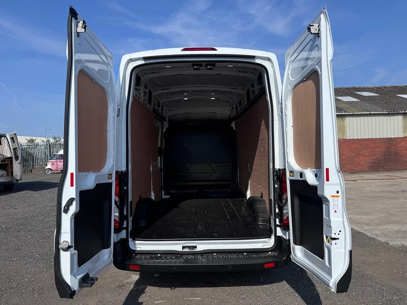 FORD TRANSIT Electric Trend Van 350 L3 68kwh Battery 135kwh / 184PS RWD 1 Speed Automatic 2023