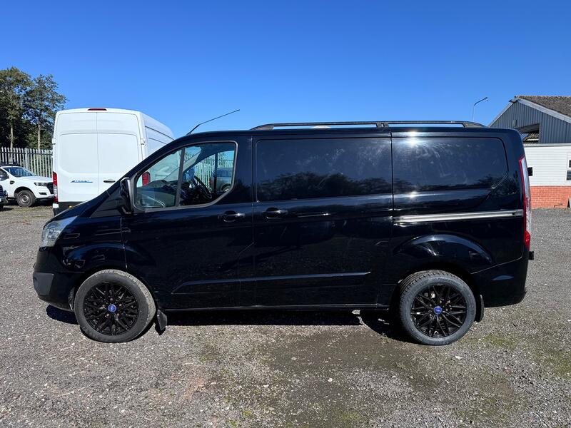 FORD TRANSIT CUSTOM 2.2 TDCi 290 Limited. 18