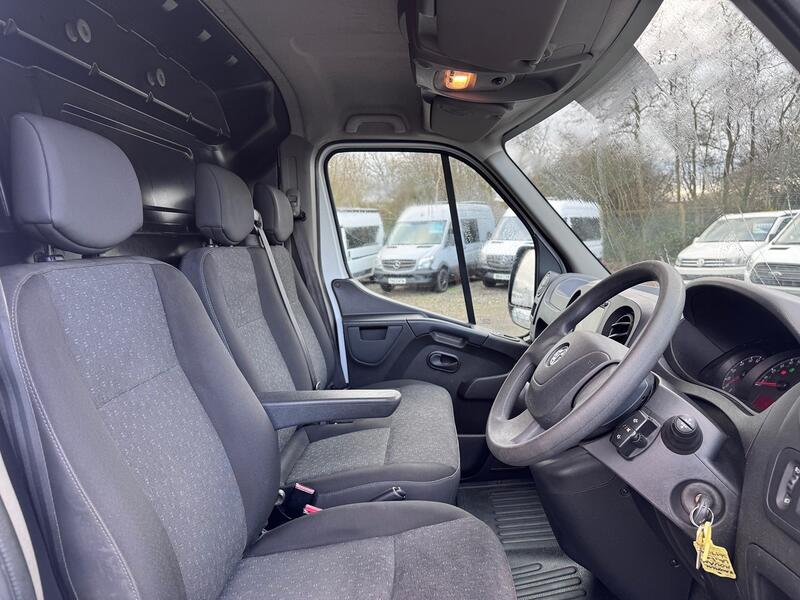 VAUXHALL MOVANO 2.3 CDTi 3500 BiTurbo L4H3 XLWB + Extra High. NAV. AC. NO VAT. 2019