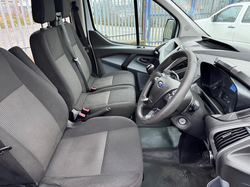 FORD TRANSIT CUSTOM 2.2 TDCi 270 ECOnetic 6 Seat Crew Van. 2015