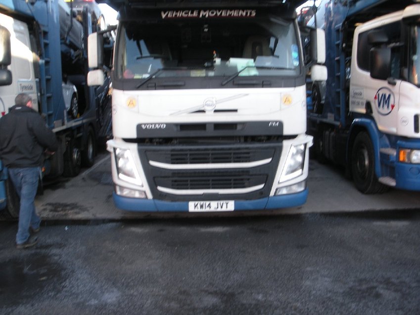 VOLVO FM  420 With Transporter Engineering EVO 4 Car Transporter. 2014