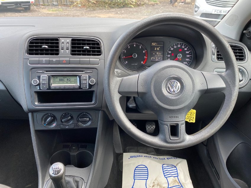 VOLKSWAGEN POLO 60 S 5 Door.  2010