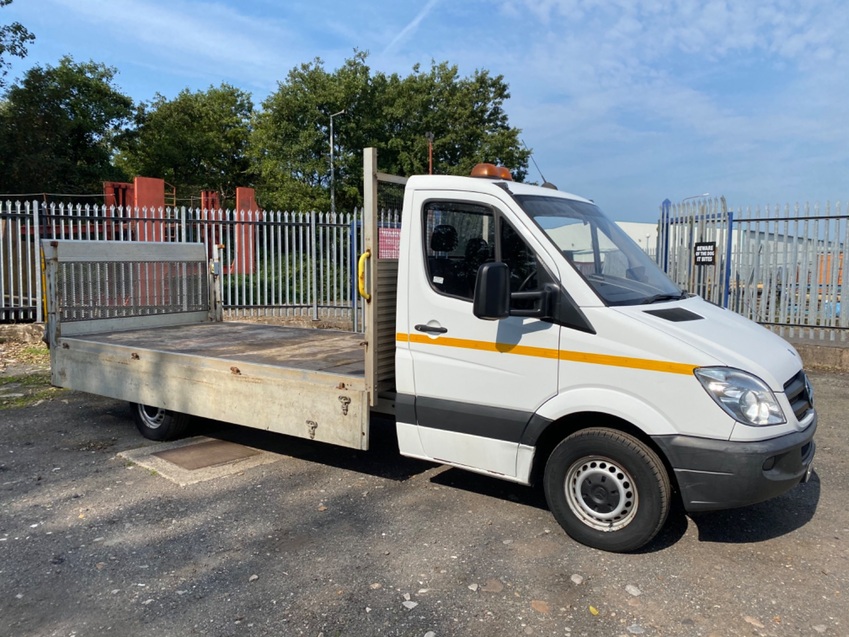 MERCEDES-BENZ SPRINTER 313 CDI 14ft Dropside + Tail-lift. 2013