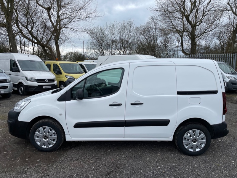 PEUGEOT PARTNER BLUE HDI S L1 850 FSH. Diesel Van. 100BHP 2017