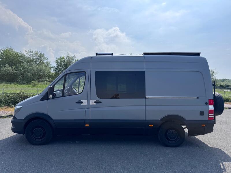 MERCEDES-BENZ SPRINTER 313 CDI Off Grid Campervan. Solar. New build. Mint. 2013