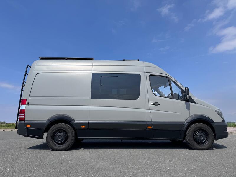 MERCEDES-BENZ SPRINTER 313 CDI Off Grid Campervan. Solar. New build. Mint. 2013